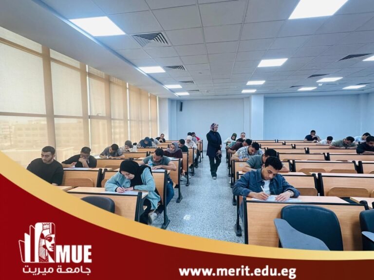 طلاب كلية الطب البشري يؤدون امتحان الجراحة العامة للفرقة الخامسة