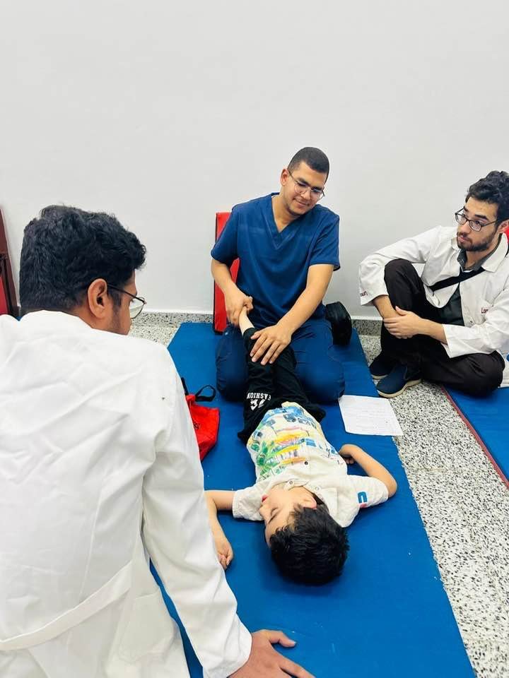 قوافل جامعة ميريت للعلاج الطبيعي تواصل دعم صحة الأطفال