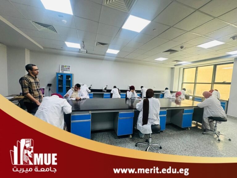 كلية العلاج الطبيعي بجامعة ميريت تواصل امتحاناتها العملية وسط أجواء من الانضباط والتنظيم