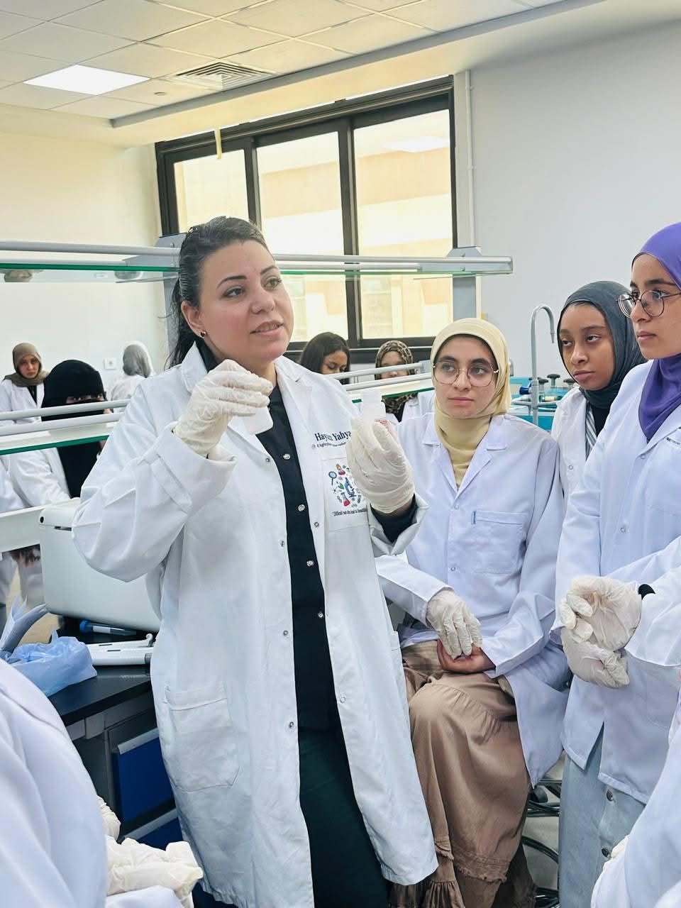 انطلاق فعاليات ورشة «تقنيات الـDNA في التحاليل الطبية» بكلية التكنولوجيا الحيوية