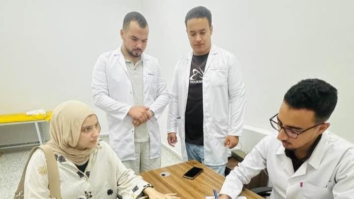 جامعة ميريت تجري الكشف الطبي للطلاب الجدد لتوفير بيئة تعليمية وصحية آمنة