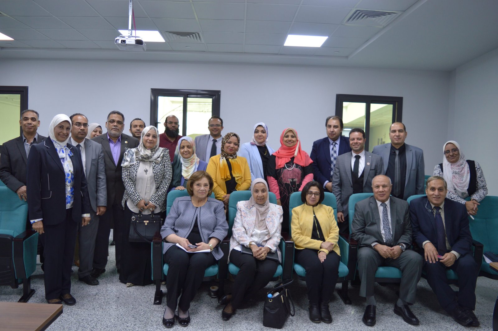 Read more about the article زيارة لجنة متابعة ودعم مرحلة بكالوريوس الطب والجراحة ( ٥+٢ ) و المنبثقة من لجنة قطاع الدراسات الطبية بالمجلس الأعلي للجامعات